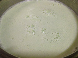 IMG_3974アスパラ豆乳P6鍋かける