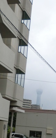 タワー霧